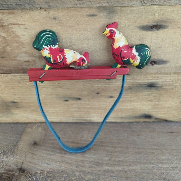 Vintage 1960s Tin Litho Toy-  Chickens Eating - Picture 1 of 9
